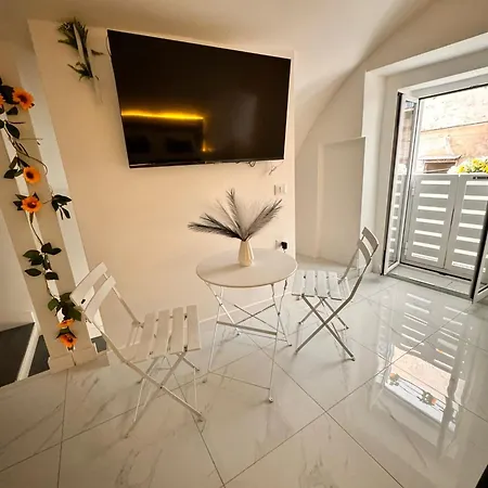 House Luxury Toto